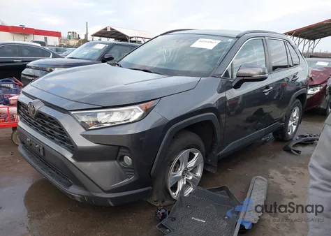 2021 Toyota Rav4 Xle z USA, uszkodzony, nr VIN 2T3P1RFV4MW167191